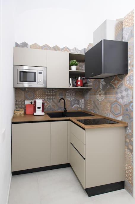 Alessia Holiday House 90Mq Salerno Centro المظهر الخارجي الصورة